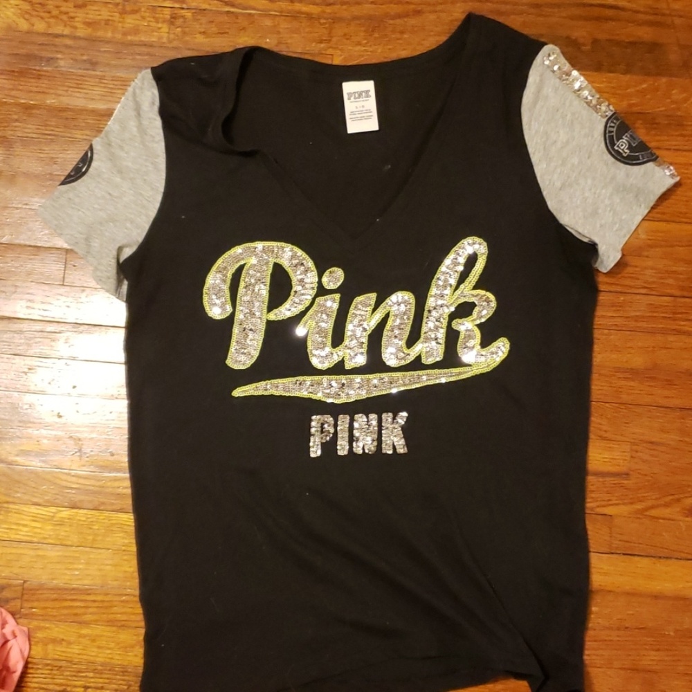 Vs pink shirt
